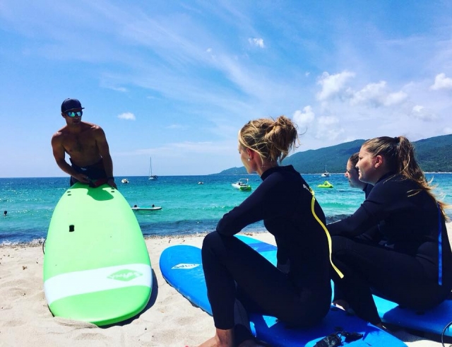  5 sessions collective surfing in Cupabia