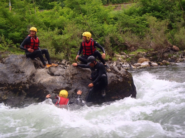  Canyoning in the Nive valley 