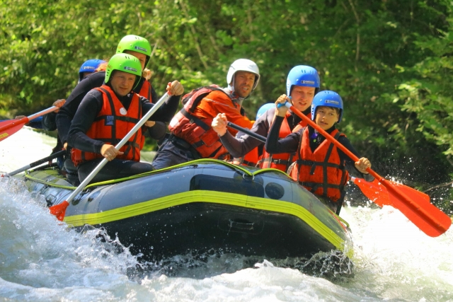  Rafting to Annecy 