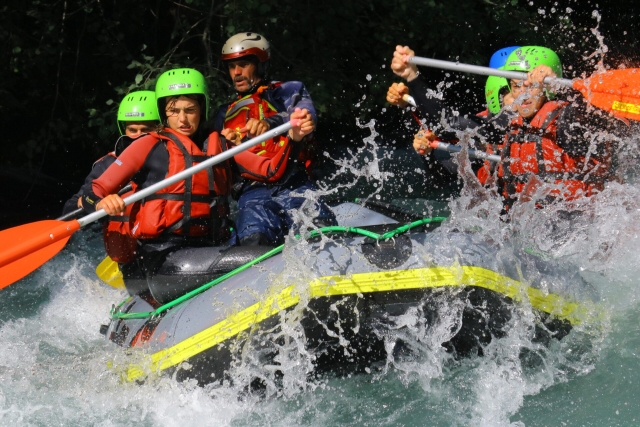  Rafting descent 18 km 