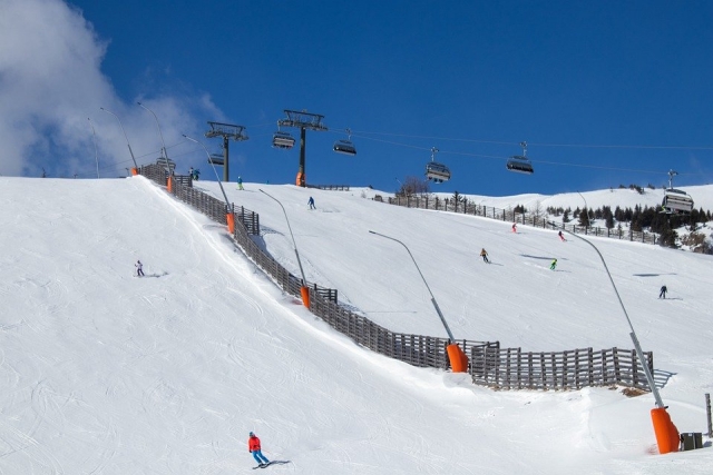  Pista da sci innevata 