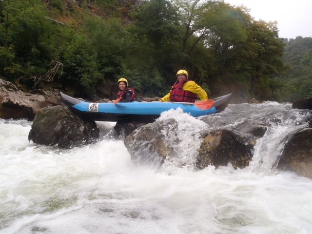 Two-seater canoraft for an adventure for two 