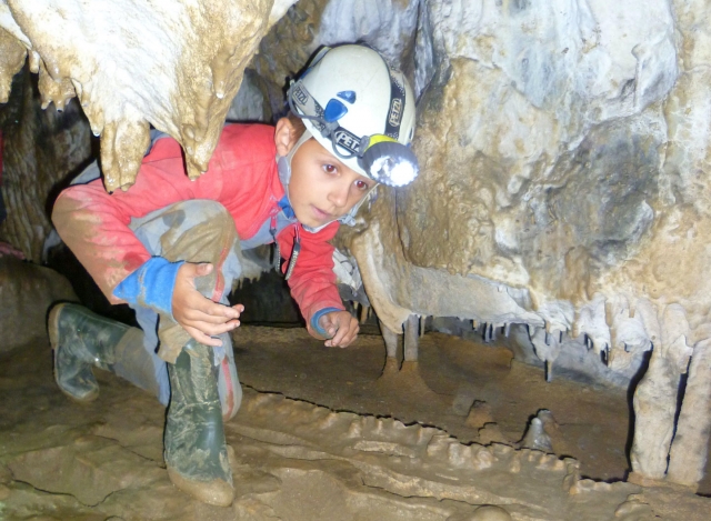  Atravesamiento de la cueva 