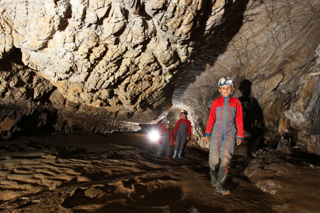  Espeleología en la cueva de Siech