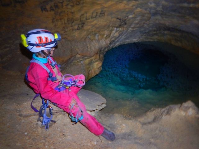 Initiation spéléologie à la grotte de Vicdessos