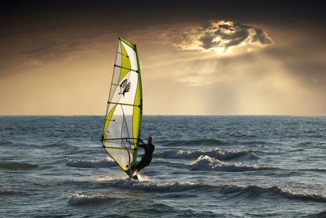 Wind surf at sunset