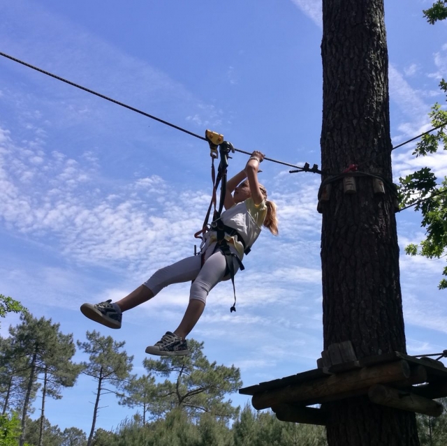  Uma das muitas tirolas do parque 