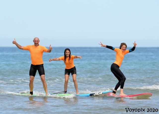  Group surfing lessons near Bayonne