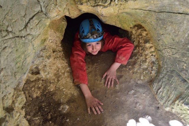 Crossing the Ermitage cave 