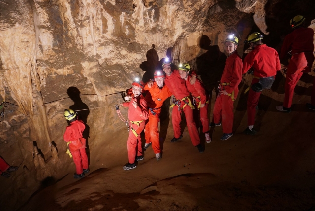 Visite de la cavité souterraine