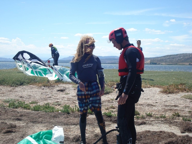  Last briefing before heading into the water 