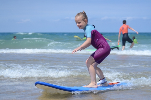  Surfen schon in jungen Jahren 