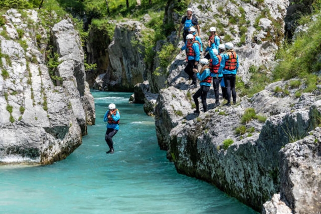 Salte no canyon 