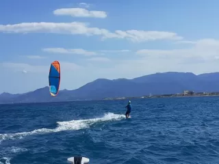 2 Kitesurf-Entdeckungssitzungen rund um Argeles 3 Stunden