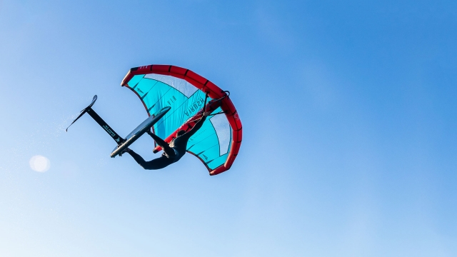  Figura nautica nel Wingfoil