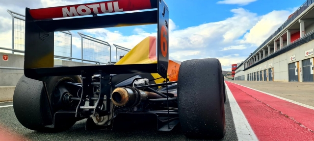  Nosso veículo excepcional no circuito 