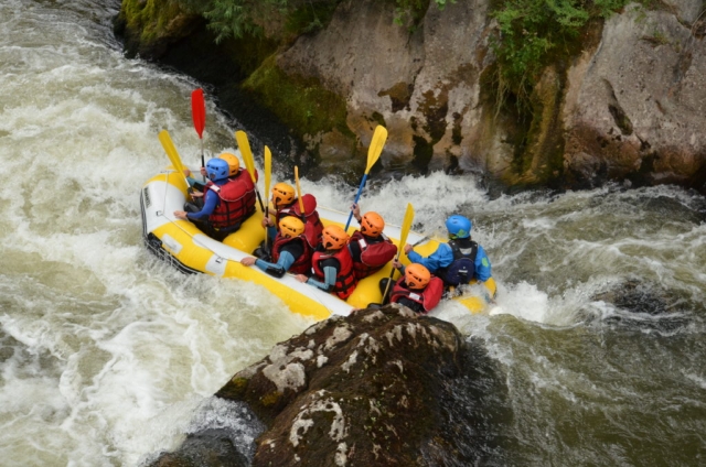  The strong currents of the Axat river 