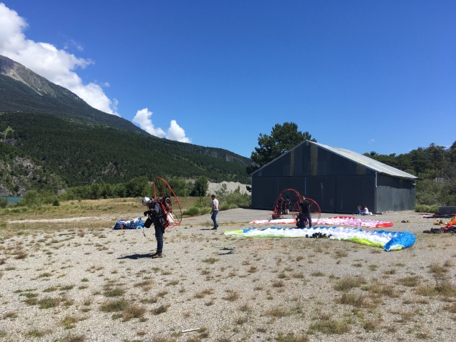  Paramotor flight base 