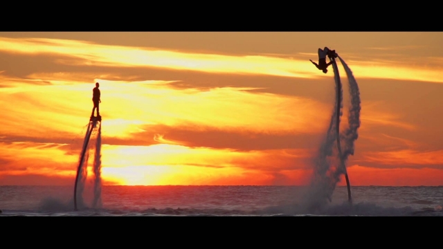 Flyboard au coucher du soleil  