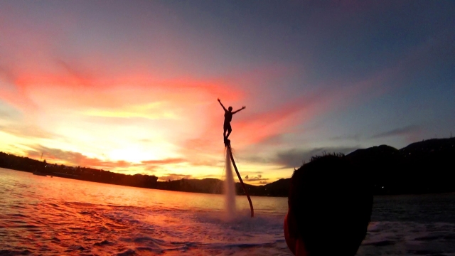 Flyboard au crépuscule 
