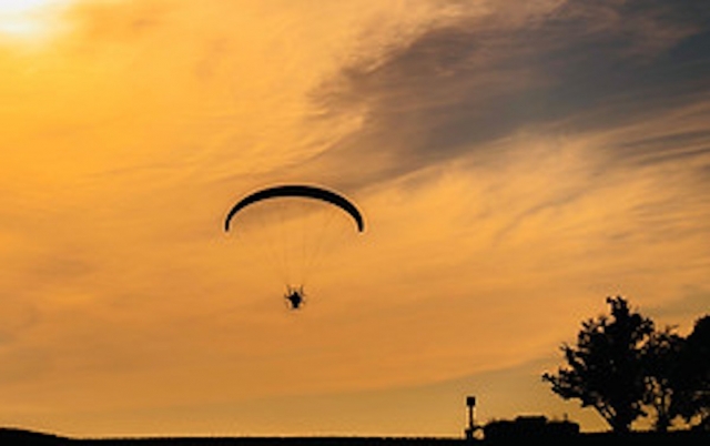  First flight in a paramotor 