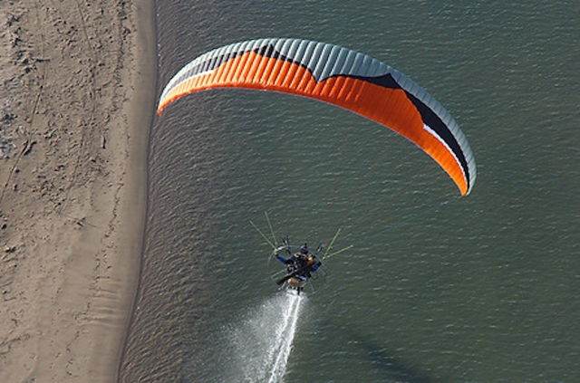 Discovery of two-seater paramotors