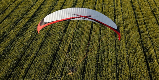 Voo em Paramotor 