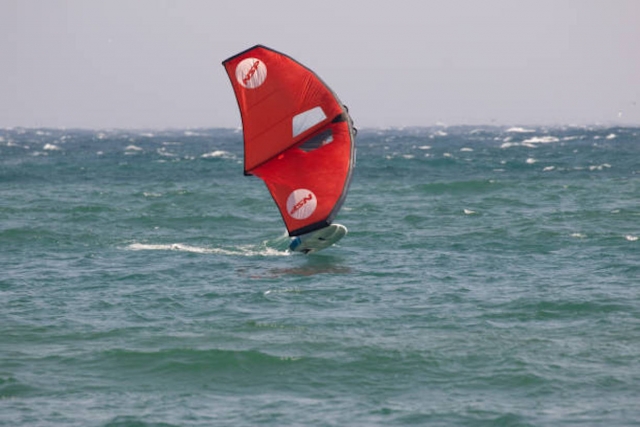  Alquiler de equipo de Wingsurf 