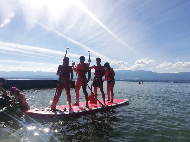 Jusqu'à 6 personnes sur la planche !
