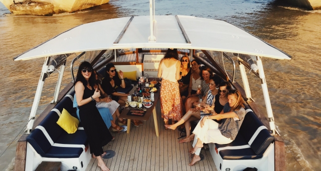  Aperitivo in barca con la famiglia 