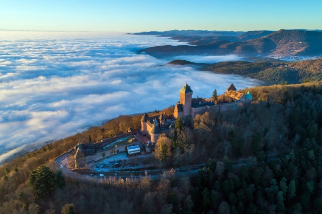  Château du Haut-Kœnigsbourg a quasi 800 m di altitudine