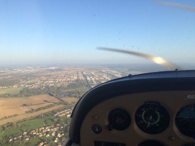  Cessna in flight 