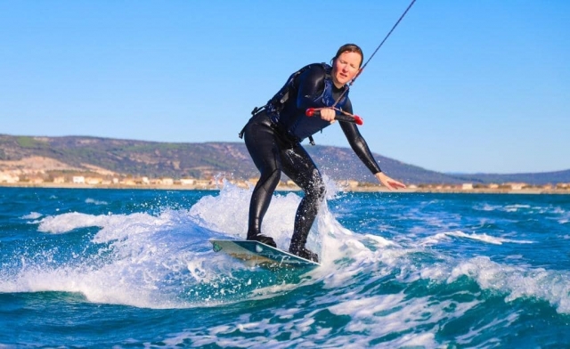  Kitesurfing equipment rental