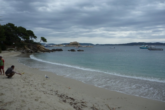 Short stop on the beach 