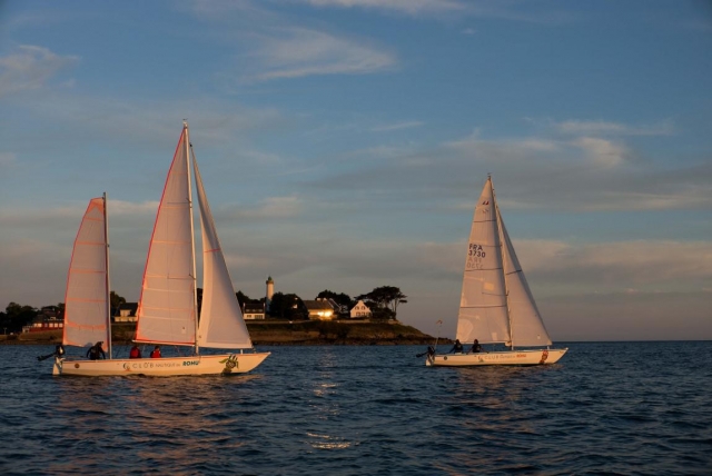  Mieten Sie ein Schiff 