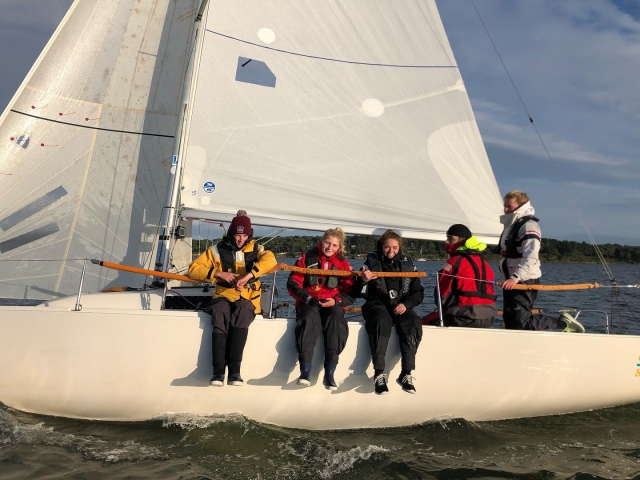  Mieten Sie ein Segelboot mit Ihren Lieben 