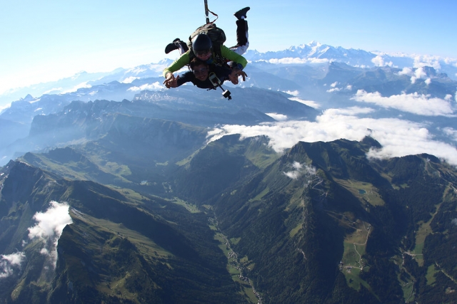  Sprung über die Berge