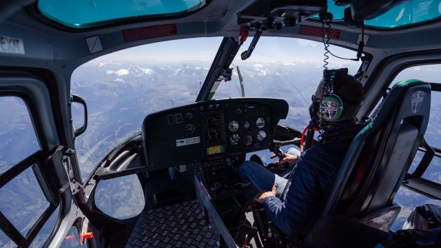  Helikopter Flug mit einem professionellen Piloten