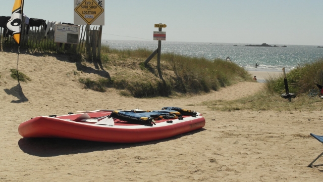 Paddle gigante na praia 
