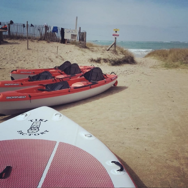  Kayak placed on the beach 
