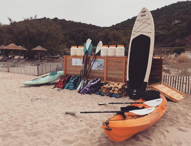  Base in riva al mare 