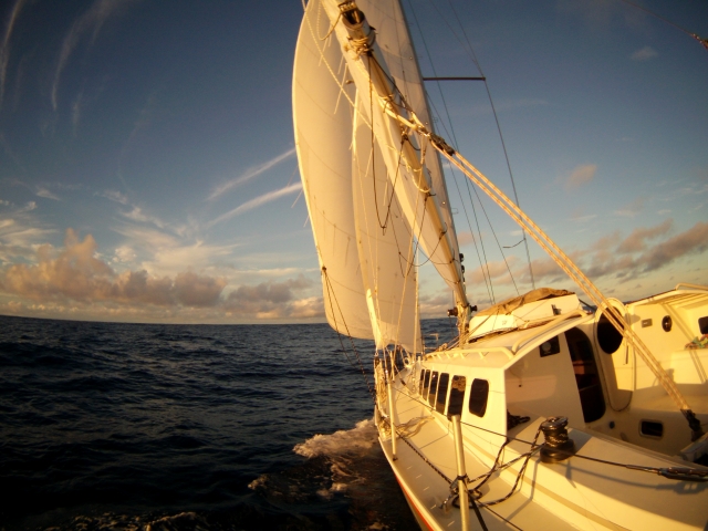  El velero al atardecer 