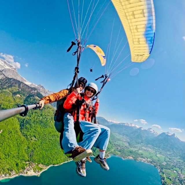  Gleitschirmfliegen in Haute-Savoie 