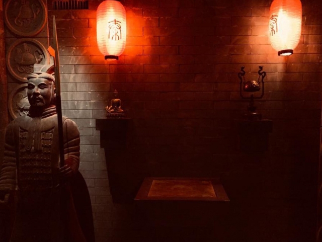 En décor surréaliste