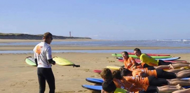 Aufwärmen am Strand von La Palmyre 