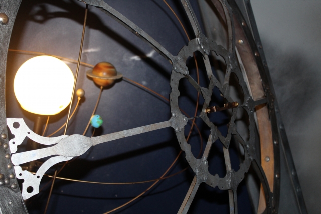  The inside of the clock 