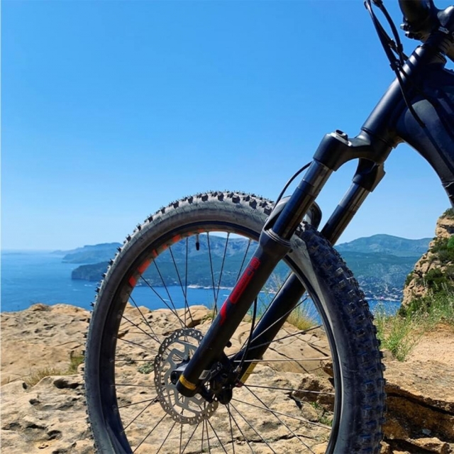  Electric bike by the sea 