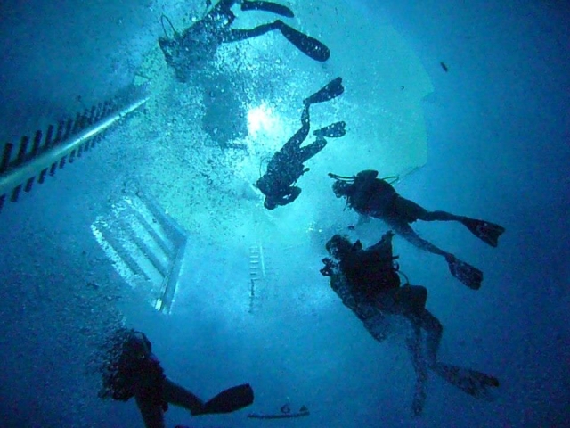  View of the bottom of the pool water 