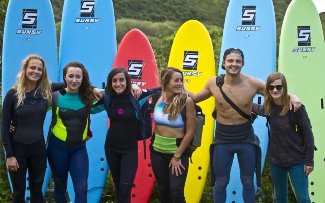 notre equipe de surfeurs