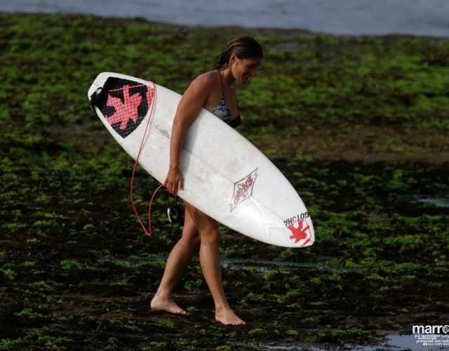 Notre surfeuse Charlotte